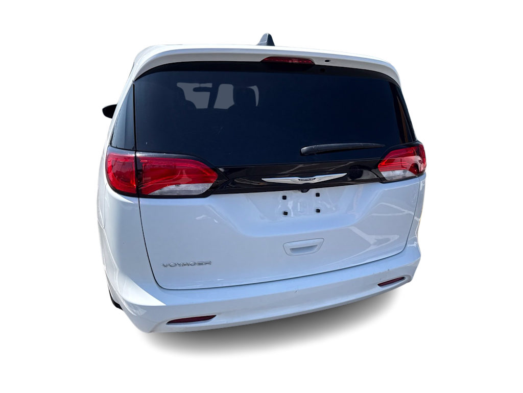 Thumbnail: 2022 Chrysler Voyager - 23