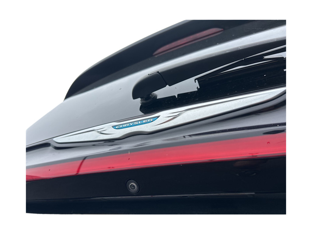 2021 Chrysler Pacifica Hybrid Pinnacle 30