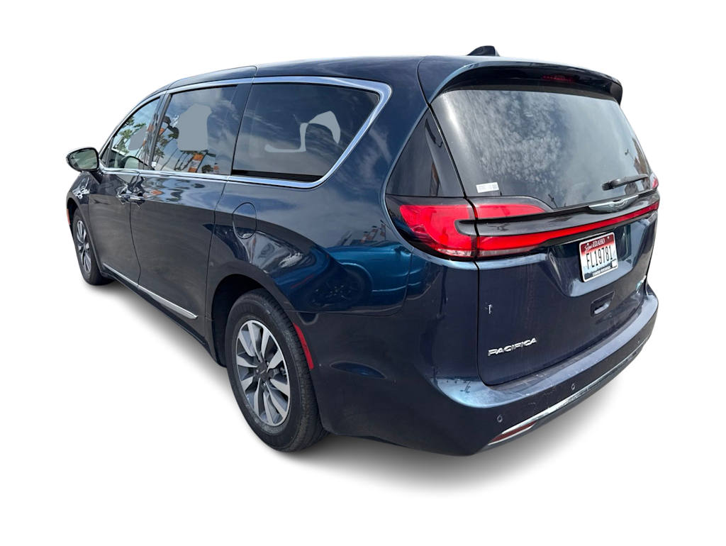 Thumbnail: 2023 Chrysler Pacifica - 25