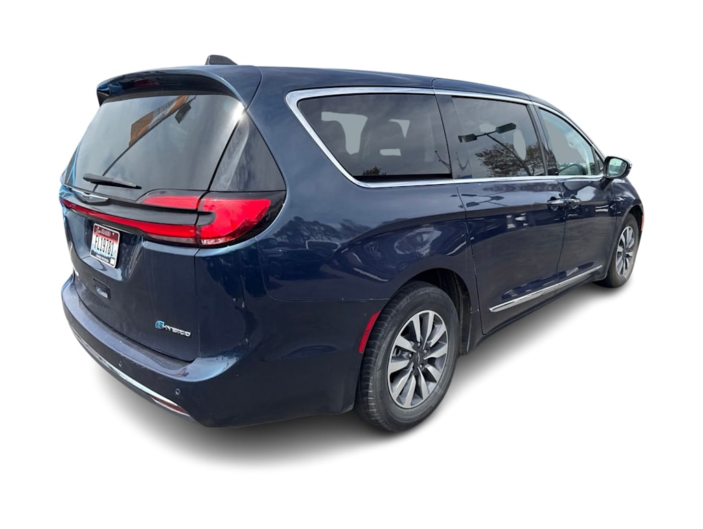 Thumbnail: 2023 Chrysler Pacifica - 20