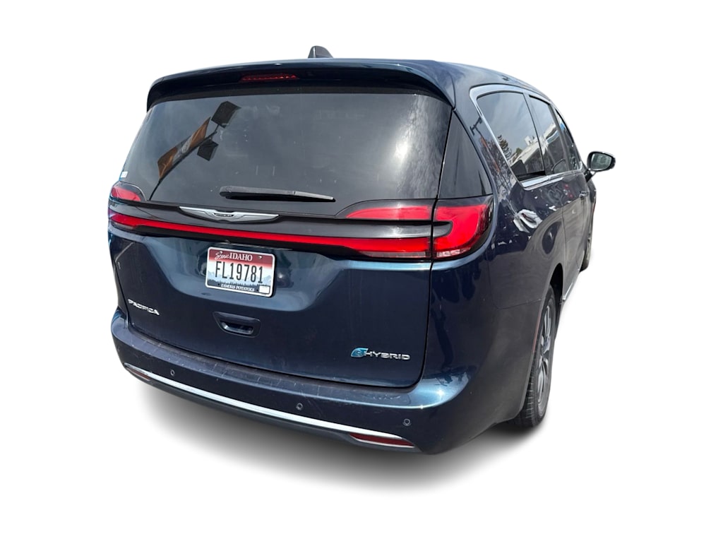 Thumbnail: 2023 Chrysler Pacifica - 22