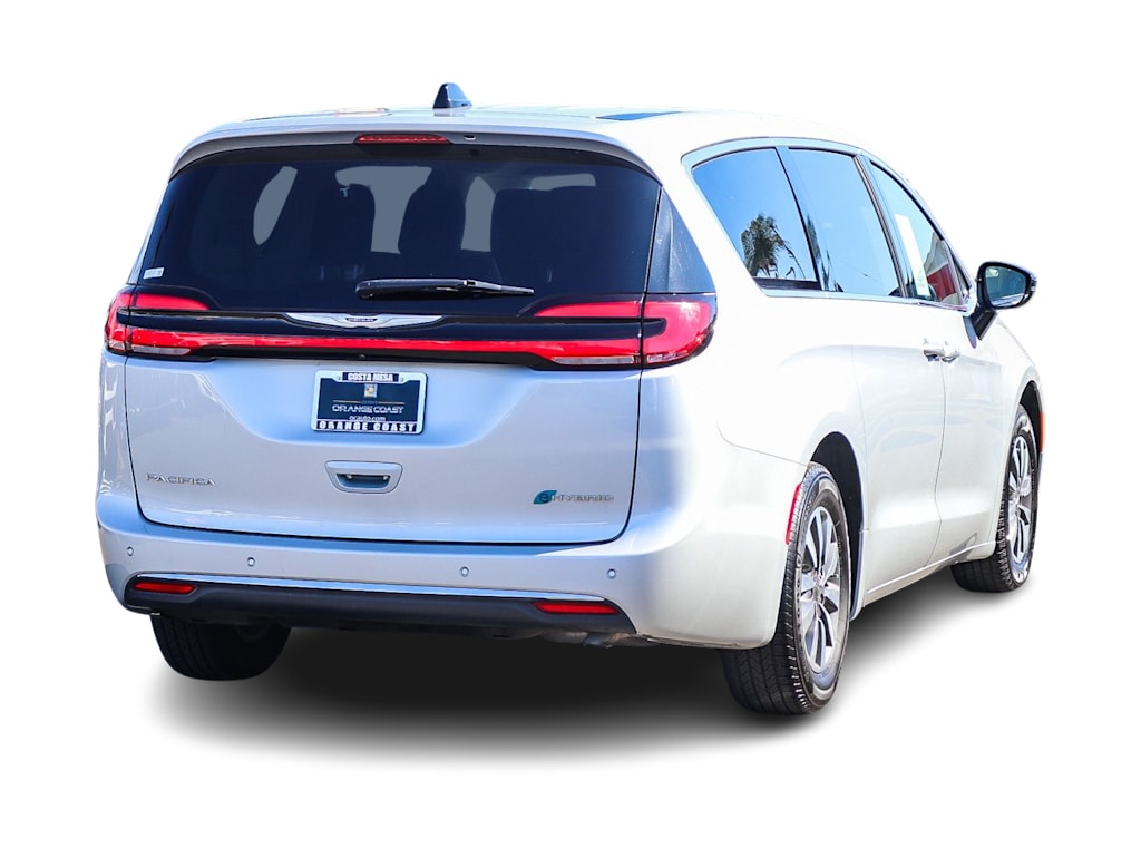 Thumbnail: 2024 Chrysler Pacifica - 17