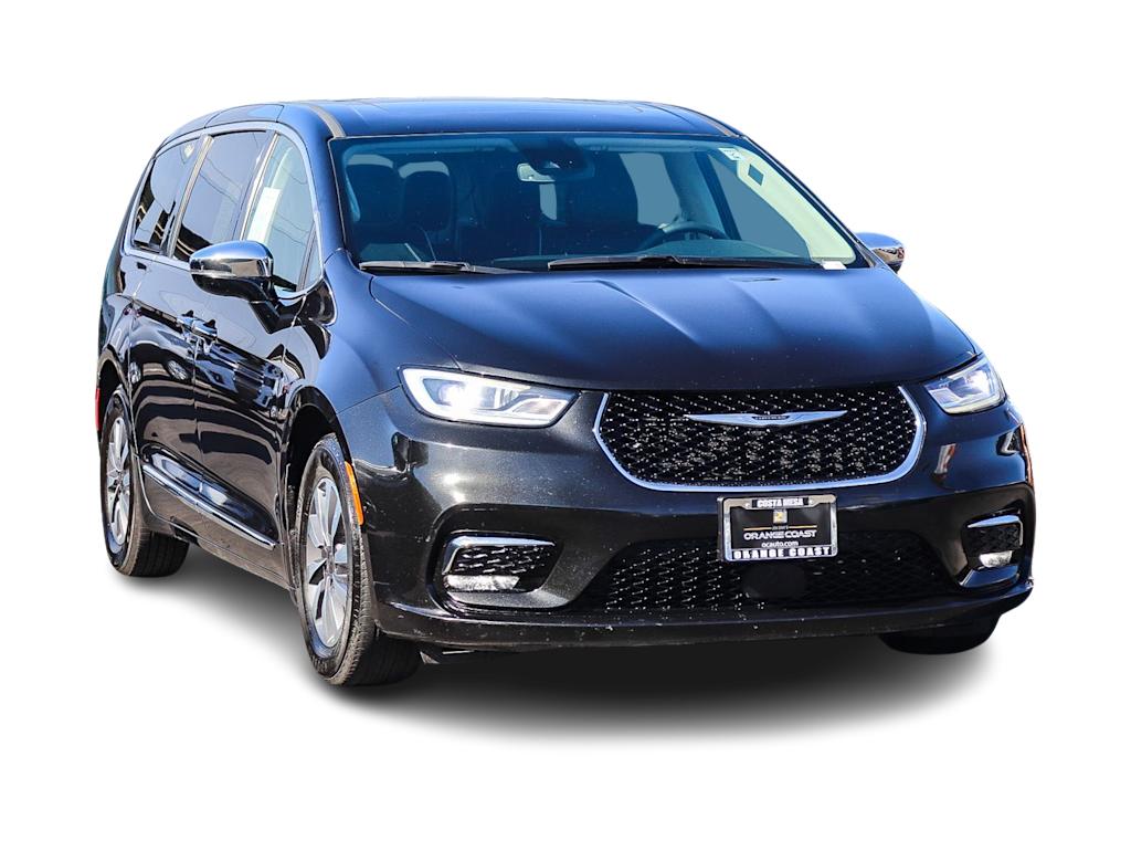 Thumbnail: 2023 Chrysler Pacifica - 16