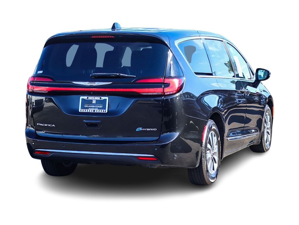 Thumbnail: 2023 Chrysler Pacifica - 17