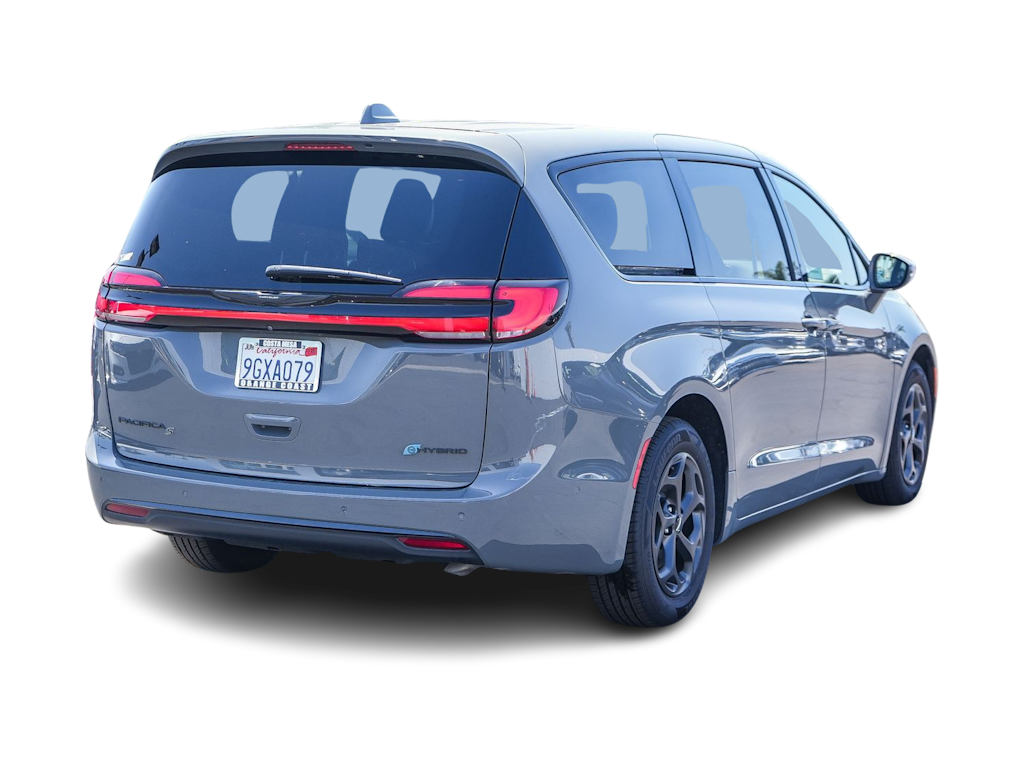 Thumbnail: 2022 Chrysler Pacifica - 19