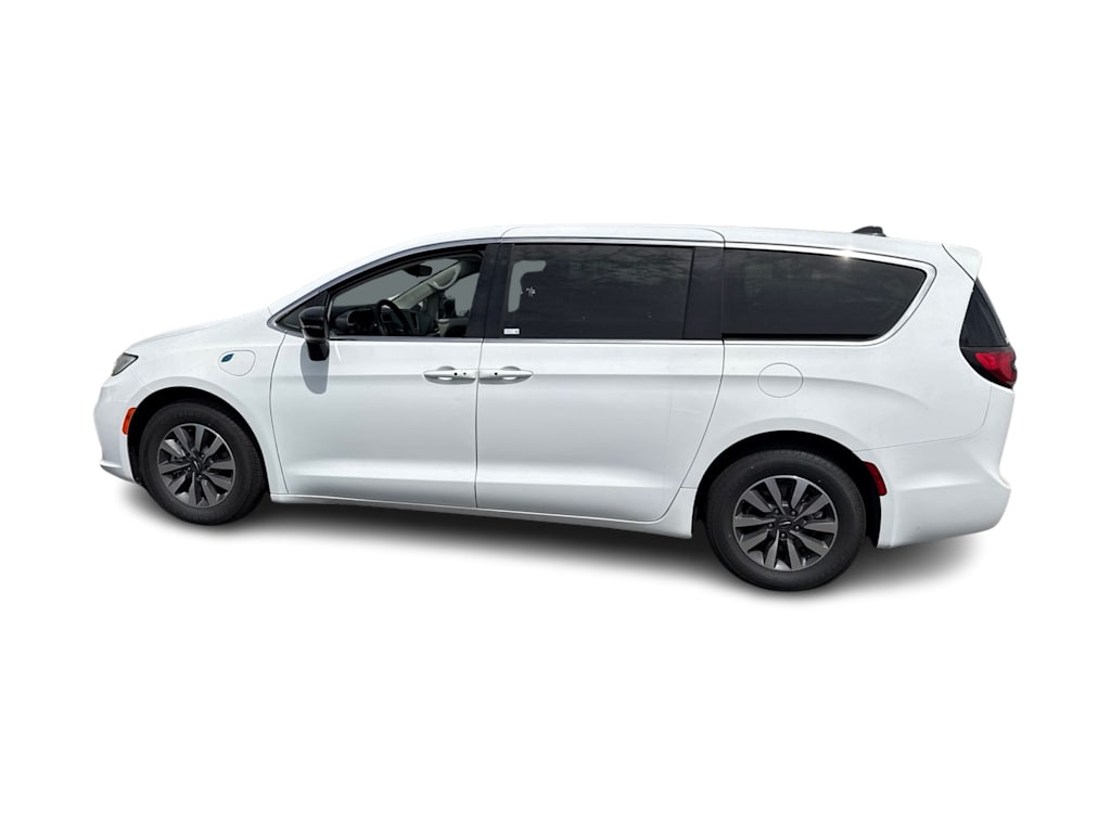 Thumbnail: 2024 Chrysler Pacifica - 25