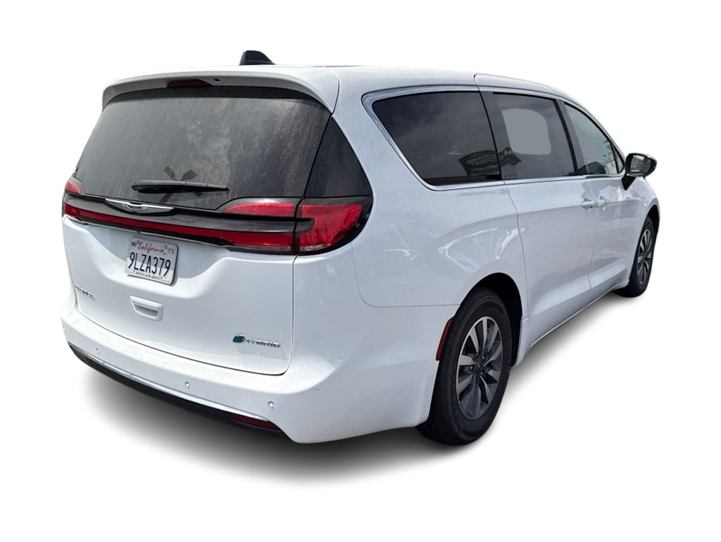 Thumbnail: 2024 Chrysler Pacifica - 20