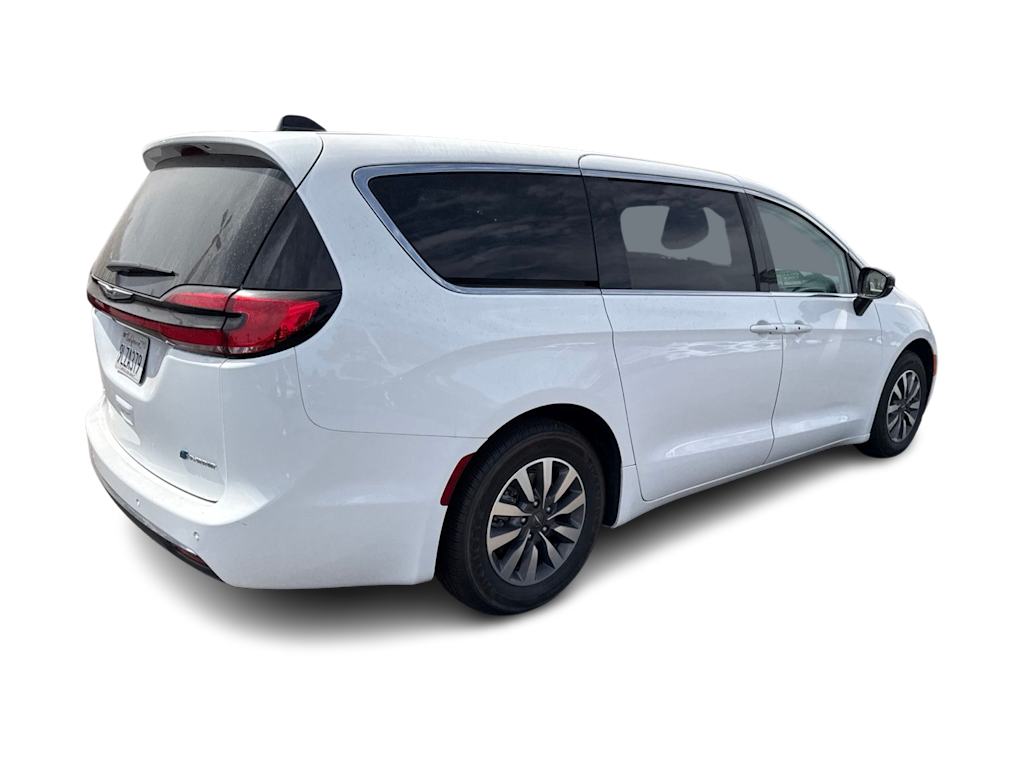 Thumbnail: 2024 Chrysler Pacifica - 19