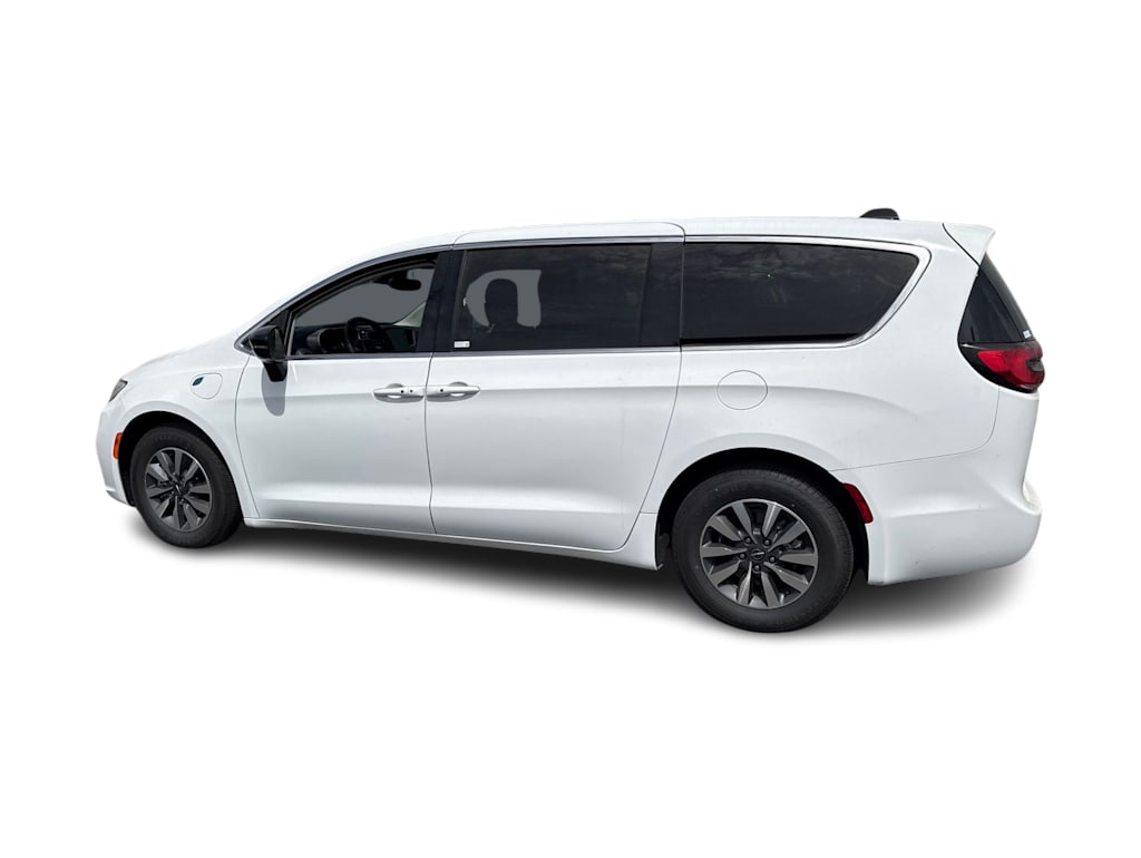 Thumbnail: 2024 Chrysler Pacifica - 3