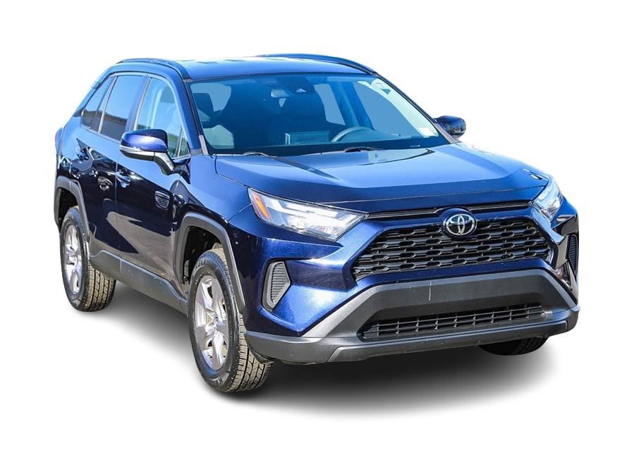 2022 Toyota RAV4 XLE 17