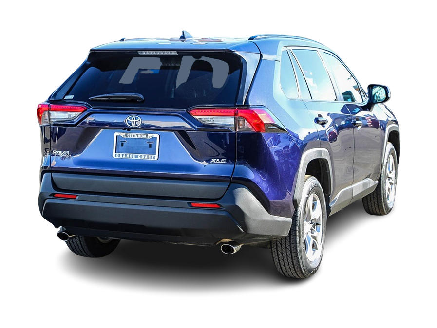 2022 Toyota RAV4 XLE 16