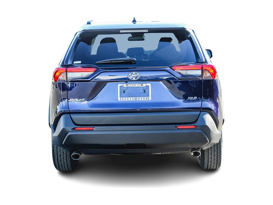 2022 Toyota RAV4 XLE 3