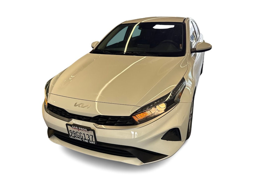Thumbnail: 2022 Kia Forte - 6