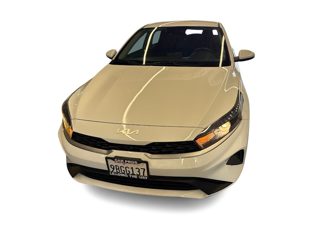Thumbnail: 2022 Kia Forte - 9