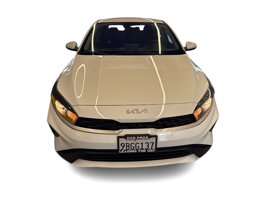 Thumbnail: 2022 Kia Forte - 11