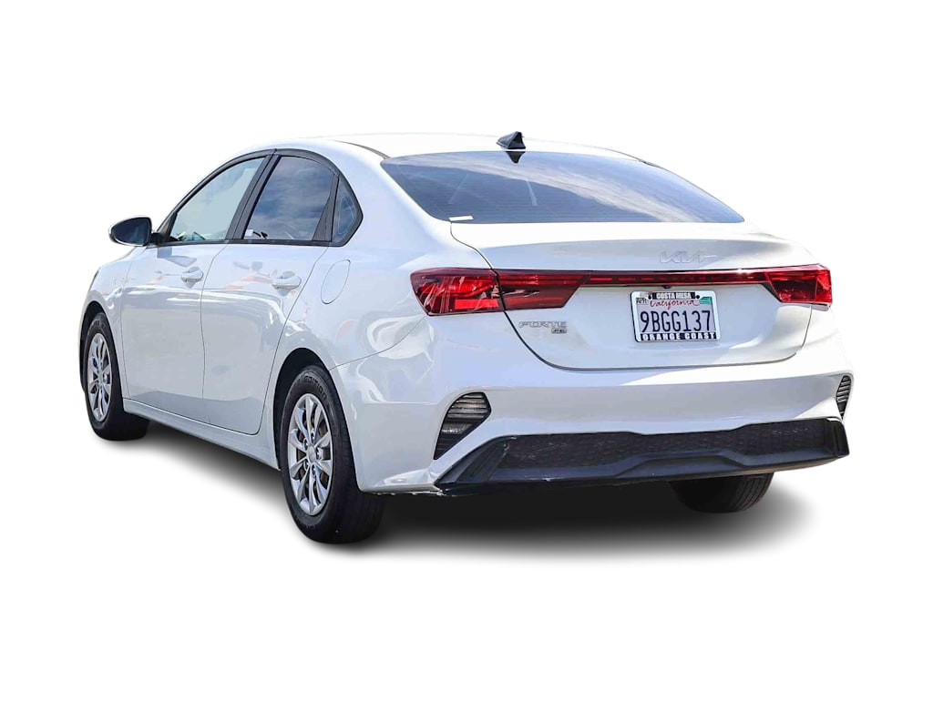 Thumbnail: 2022 Kia Forte - 3