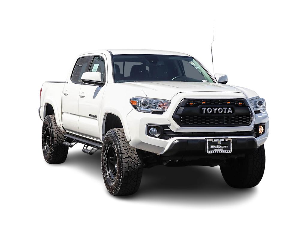 Thumbnail: 2022 Toyota Tacoma - 17