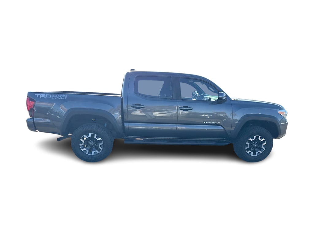 Thumbnail: 2019 Toyota Tacoma - 18