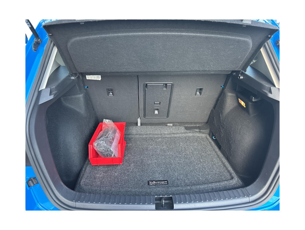 Thumbnail: 2022 Volkswagen Taos - 32