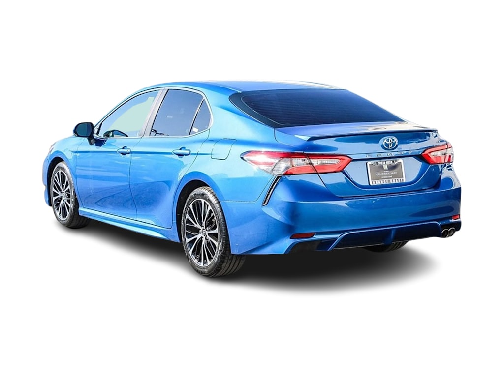 2018 Toyota Camry SE 3