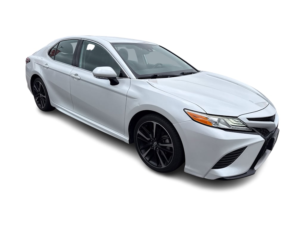 Thumbnail: 2020 Toyota Camry - 16