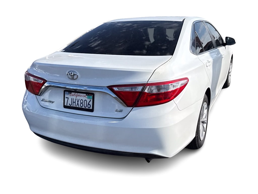 Thumbnail: 2015 Toyota Camry - 18
