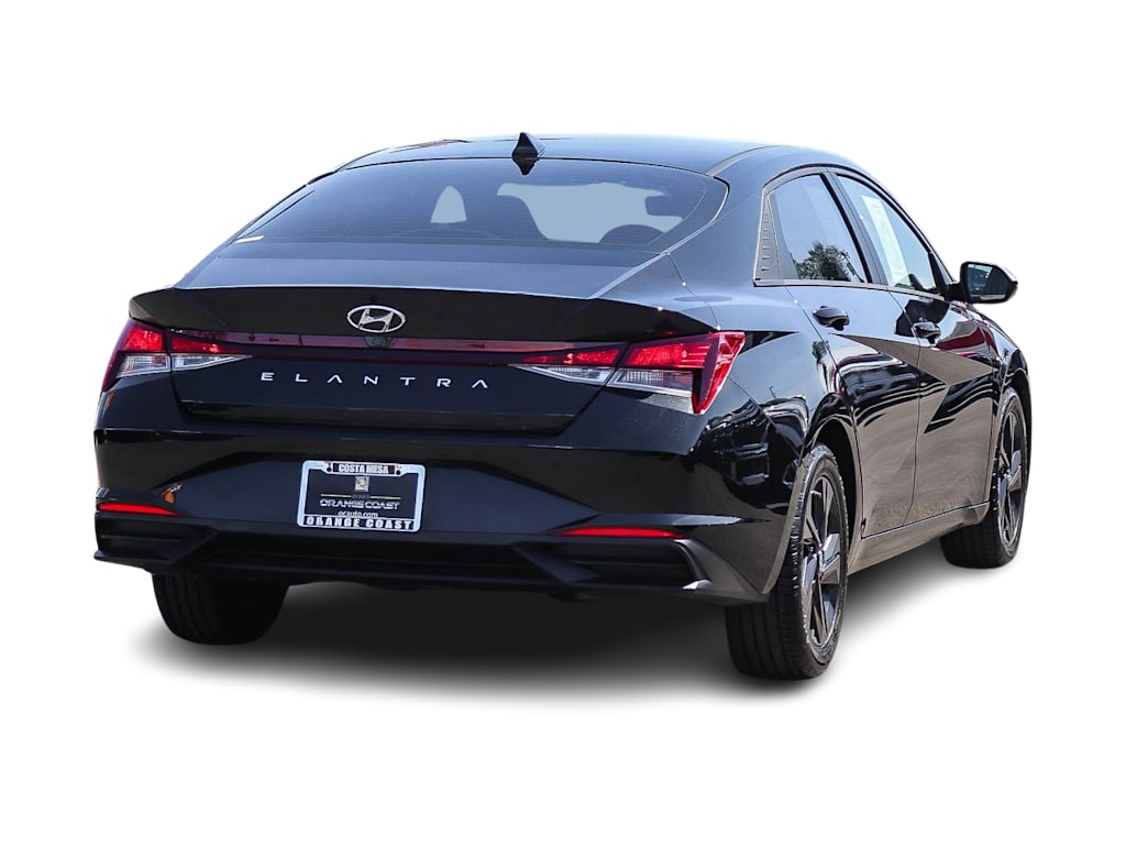 Thumbnail: 2022 Hyundai Elantra - 20