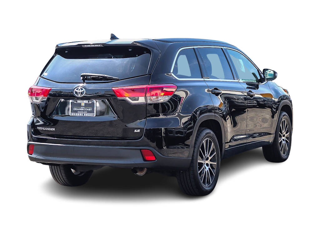 Thumbnail: 2018 Toyota Highlander - 18
