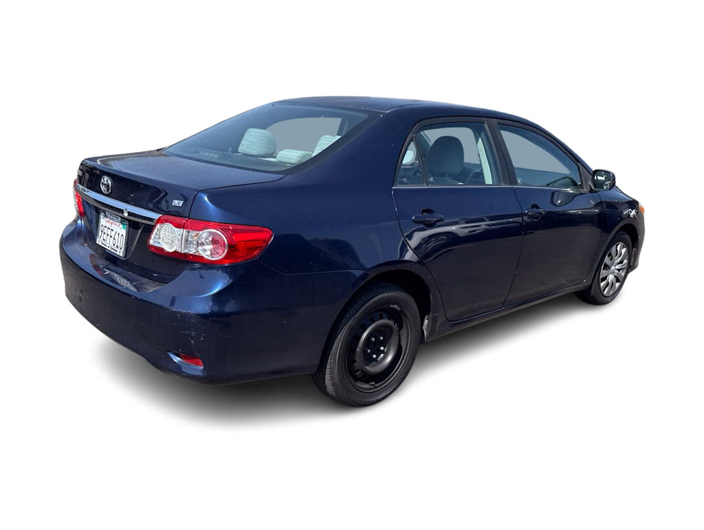 Thumbnail: 2013 Toyota Corolla - 16