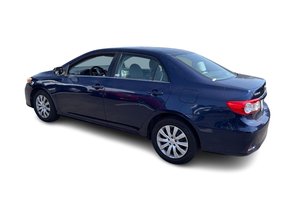 Thumbnail: 2013 Toyota Corolla - 23