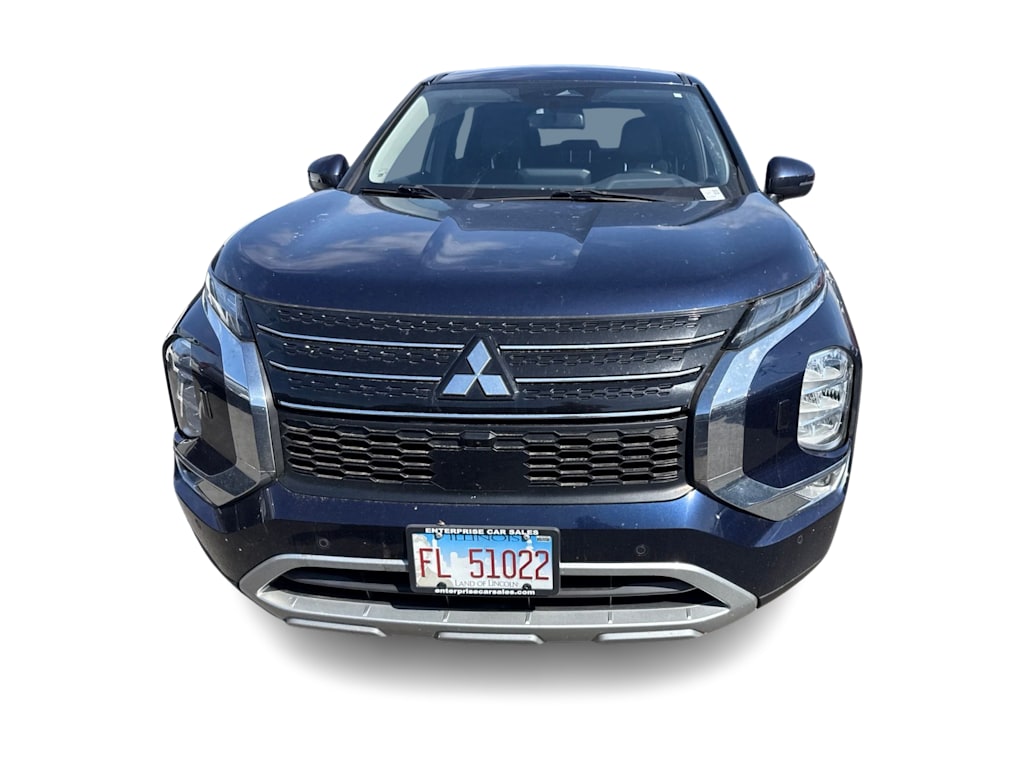 Thumbnail: 2023 Mitsubishi Outlander - 8