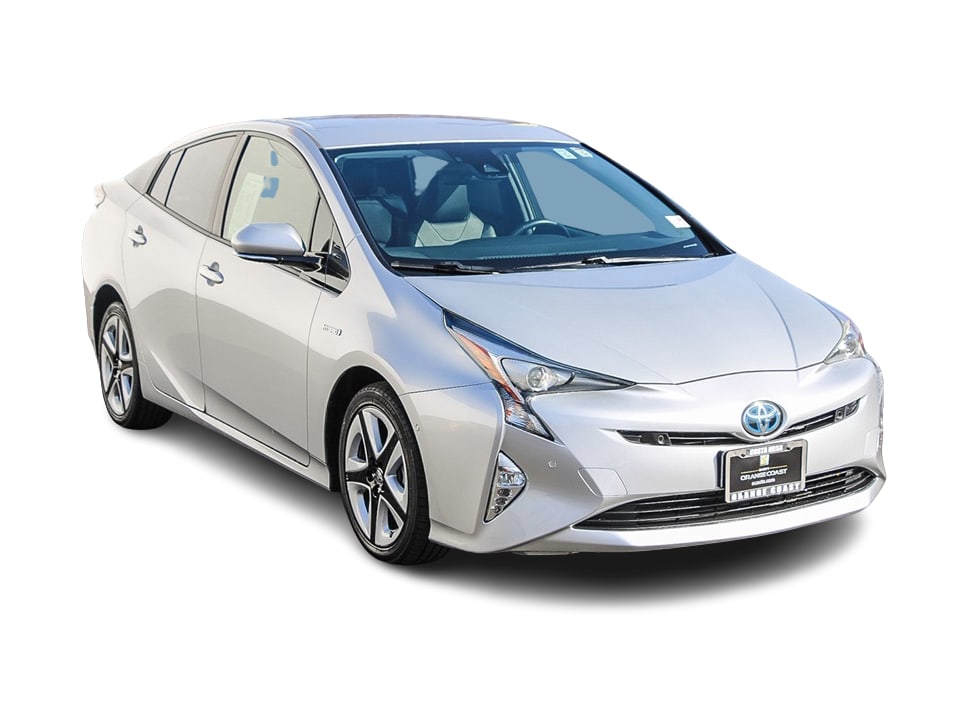 2017 Toyota Prius Three Touring 17