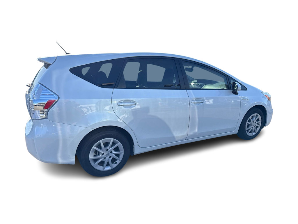 Thumbnail: 2013 Toyota Prius v - 20
