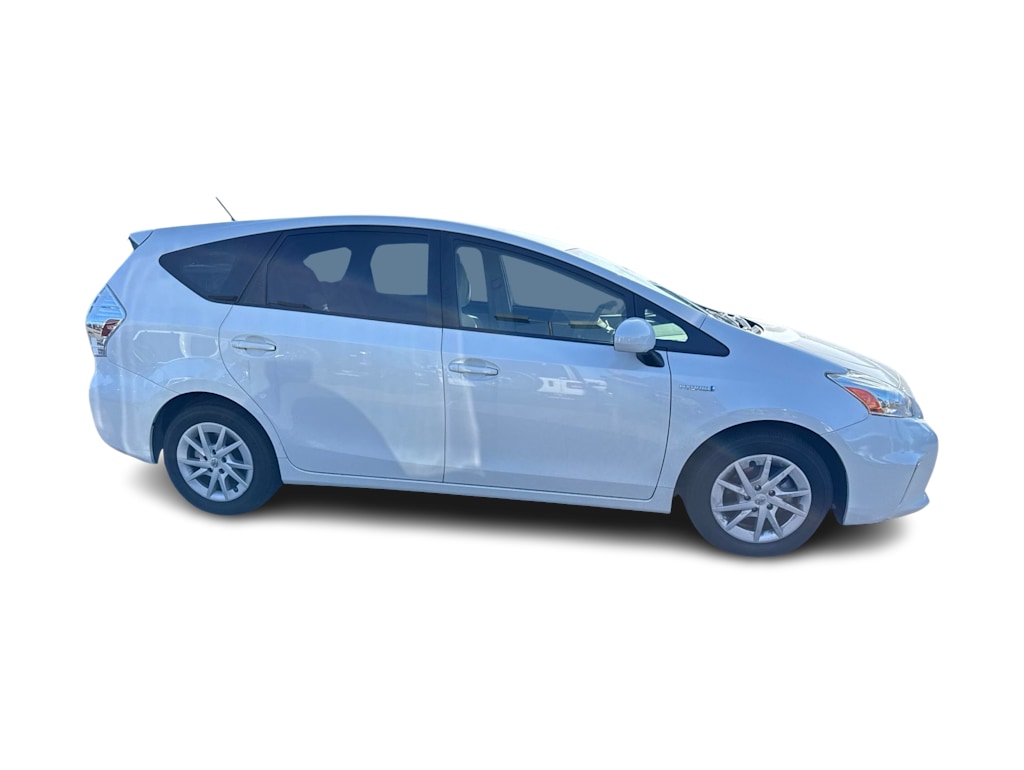 Thumbnail: 2013 Toyota Prius v - 19
