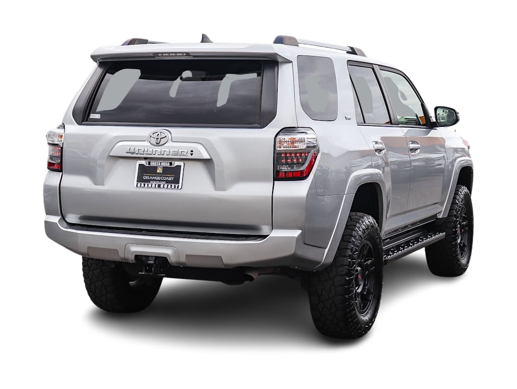 Thumbnail: 2021 Toyota 4Runner - 6