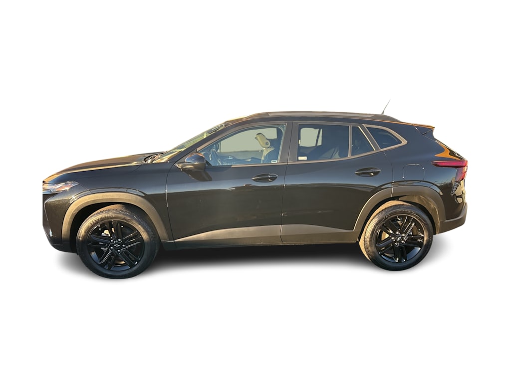 Thumbnail: 2025 Chevrolet Trax - 2