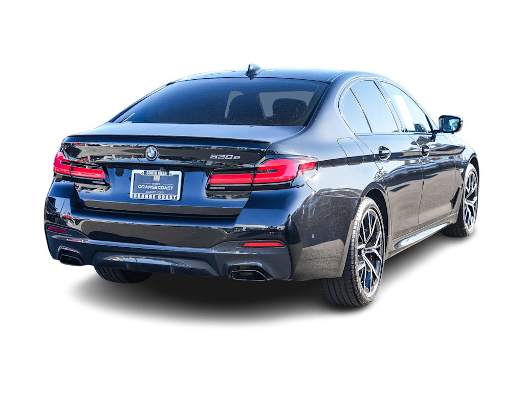 Thumbnail: 2023 BMW 5 Series - 18