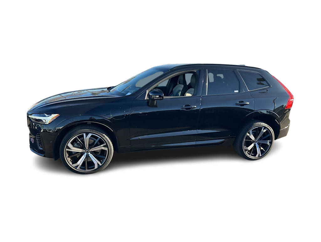 Thumbnail: 2022 Volvo XC60 - 3