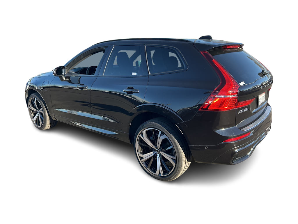 Thumbnail: 2022 Volvo XC60 - 4