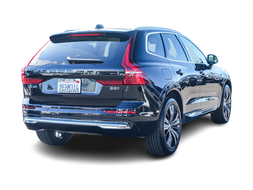 Thumbnail: 2023 Volvo XC60 - 16