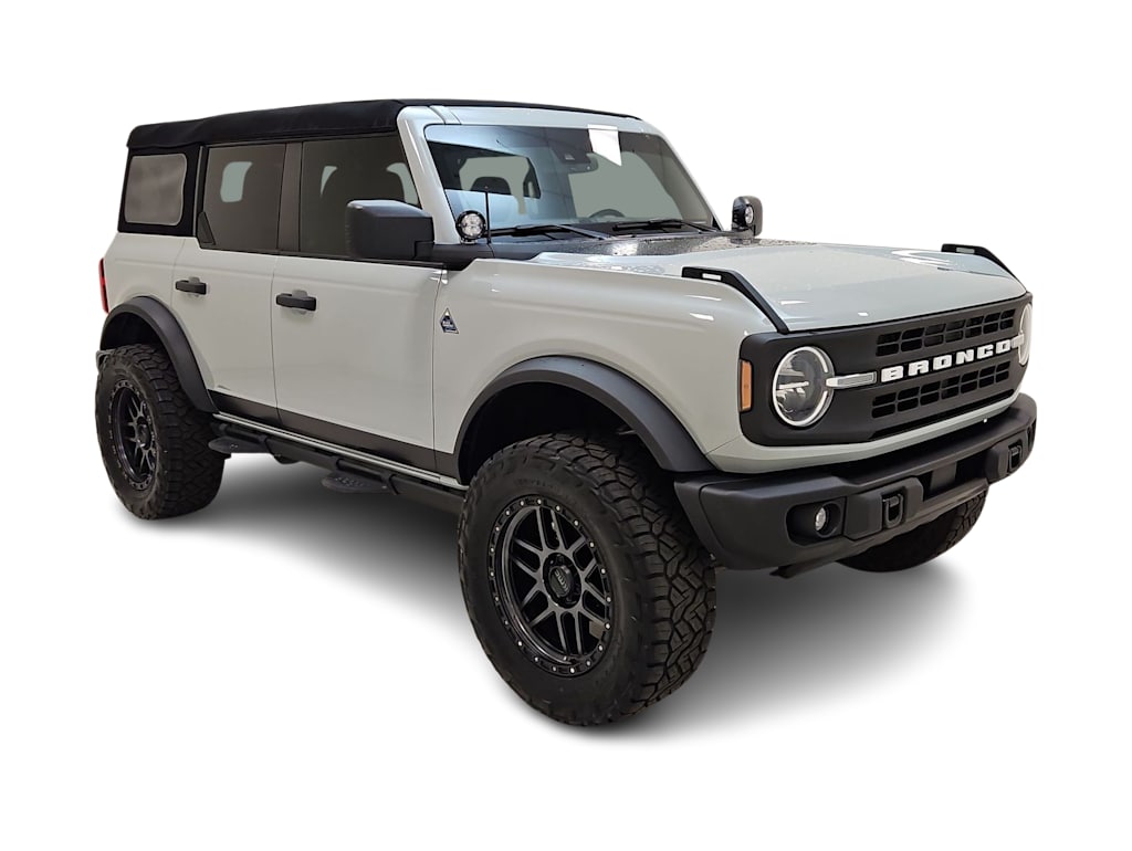 Thumbnail: 2023 Ford Bronco - 26