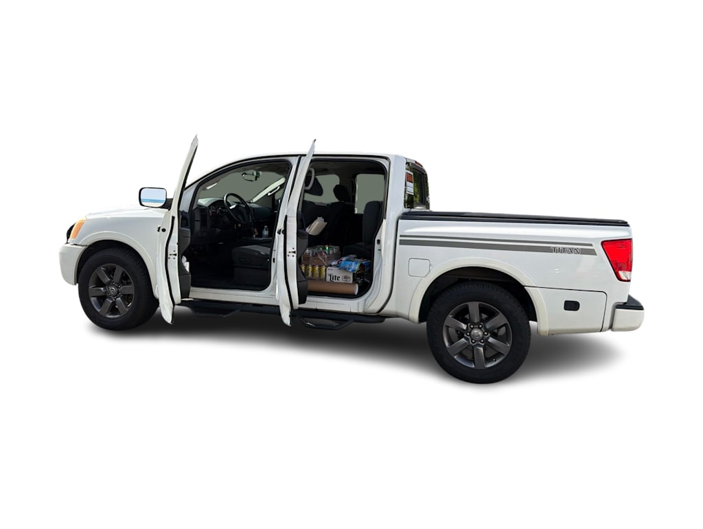 Thumbnail: 2012 Nissan Titan - 23