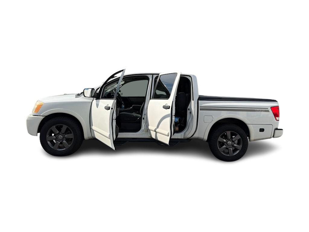 Thumbnail: 2012 Nissan Titan - 22