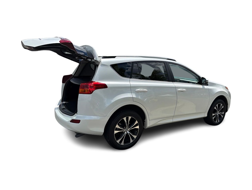 Thumbnail: 2015 Toyota RAV4 - 18