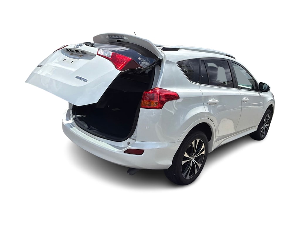 Thumbnail: 2015 Toyota RAV4 - 17