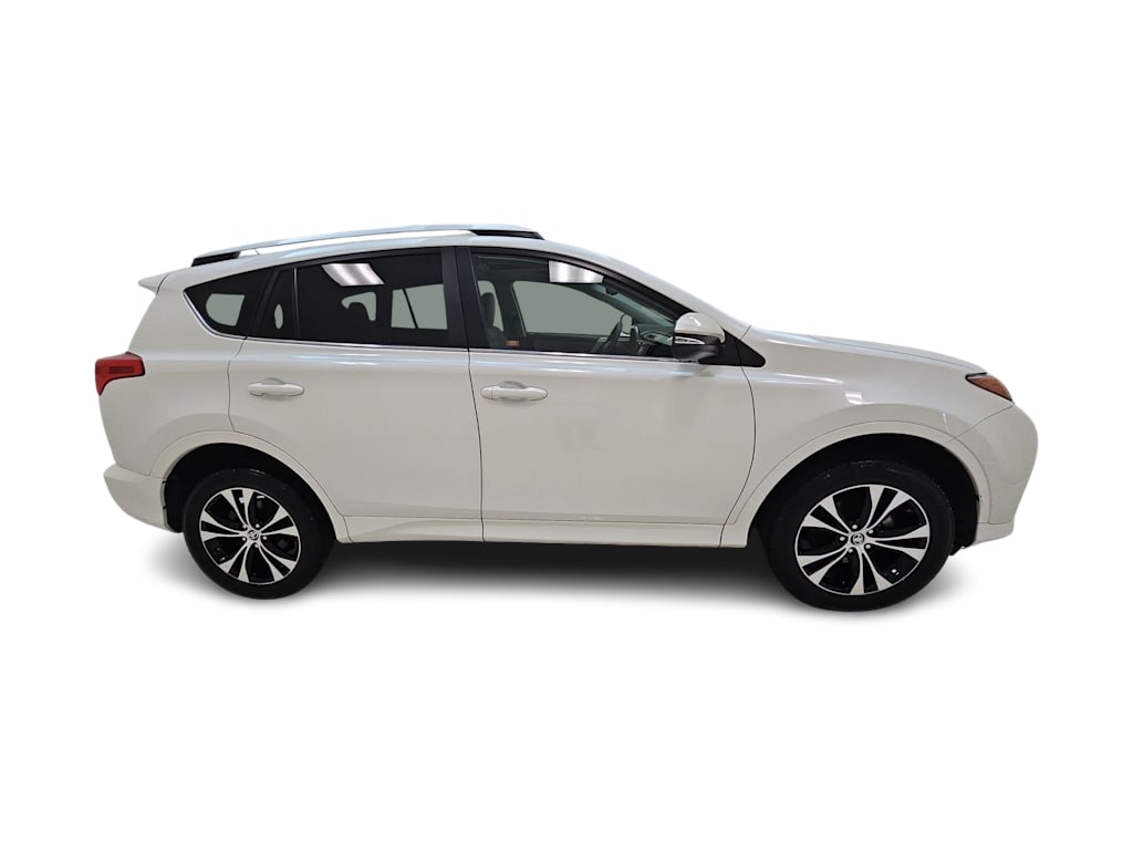 Thumbnail: 2015 Toyota RAV4 - 30