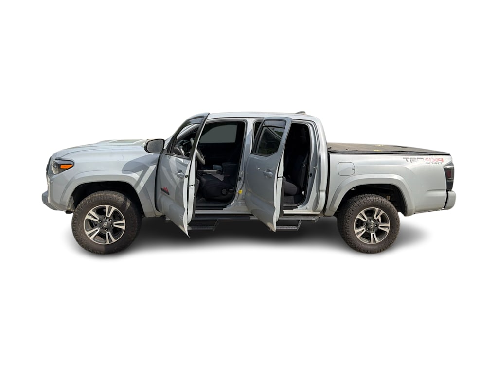 Thumbnail: 2018 Toyota Tacoma - 24