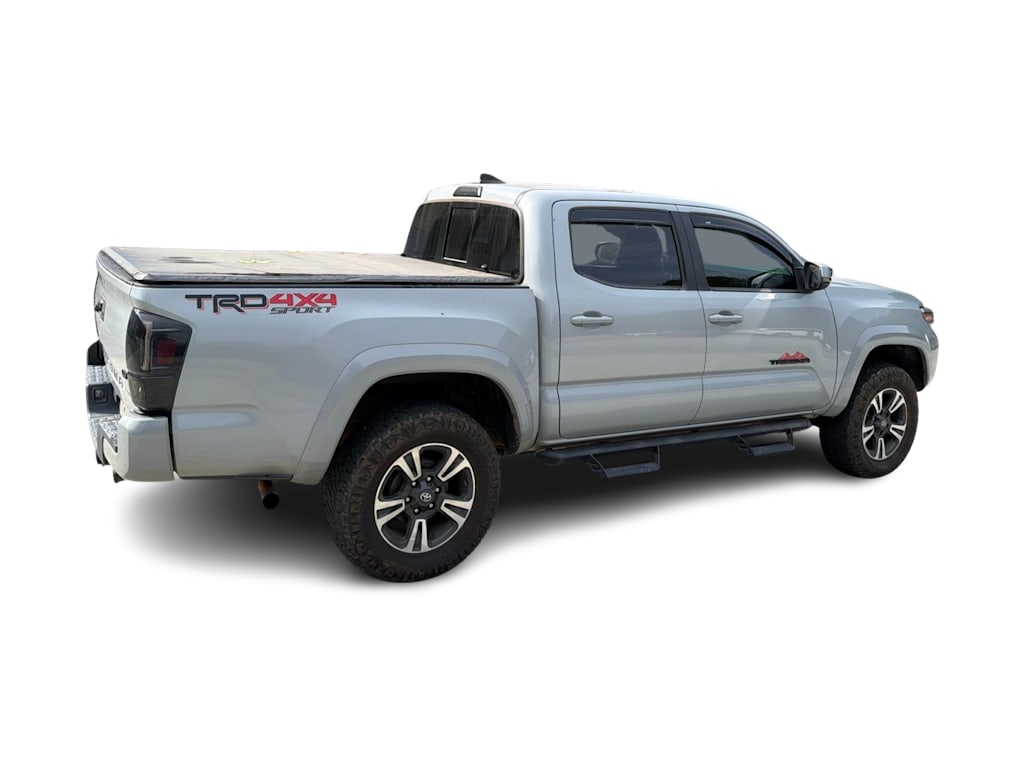 Thumbnail: 2018 Toyota Tacoma - 18