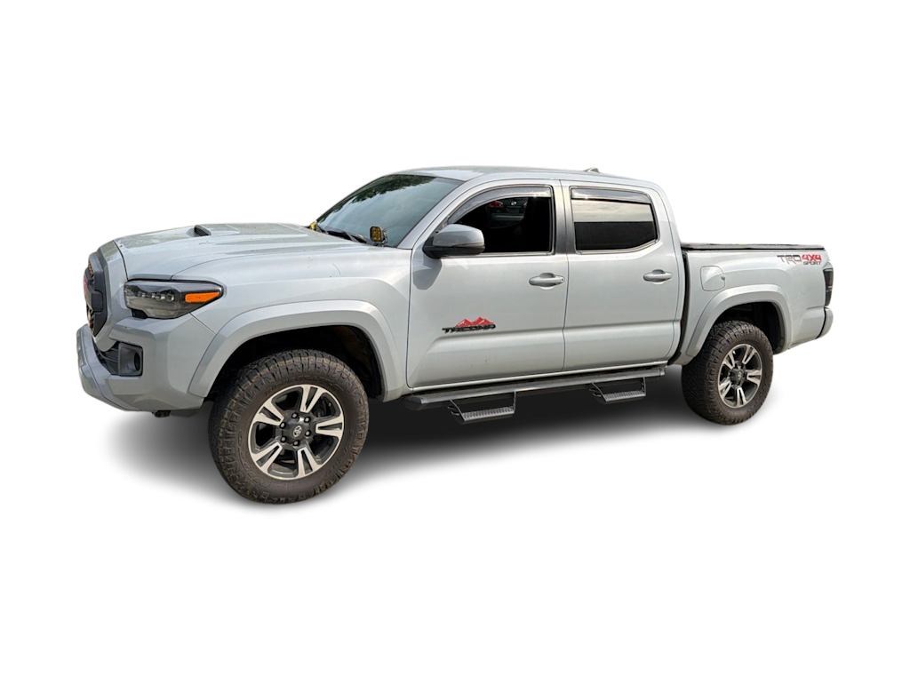 Thumbnail: 2018 Toyota Tacoma - 3