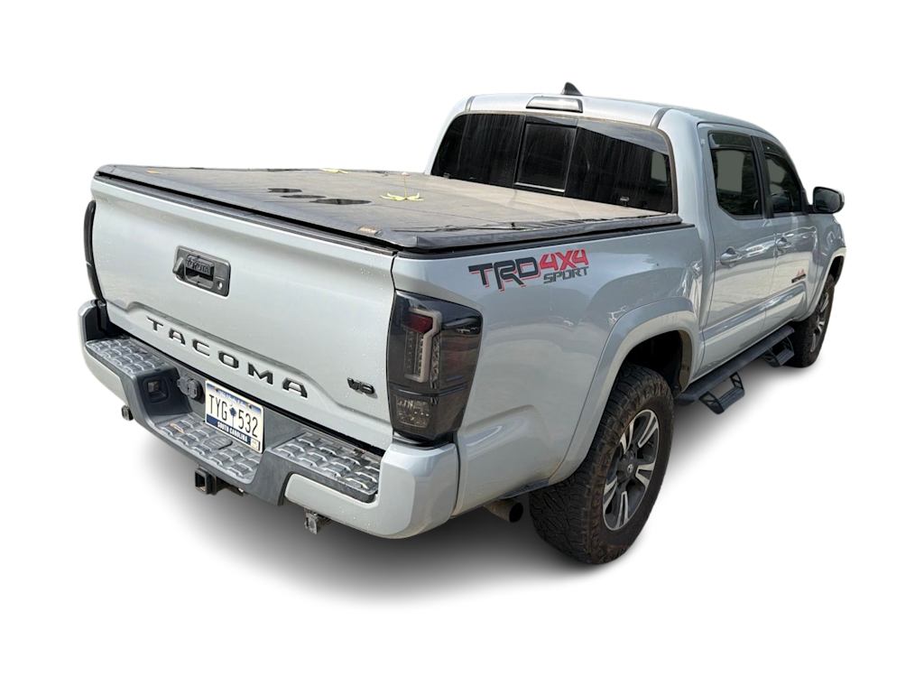 Thumbnail: 2018 Toyota Tacoma - 17